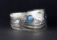 Photo of Hand Carved Sterling Frog Bracelet D14 with Abalone eyes by Owen Walker